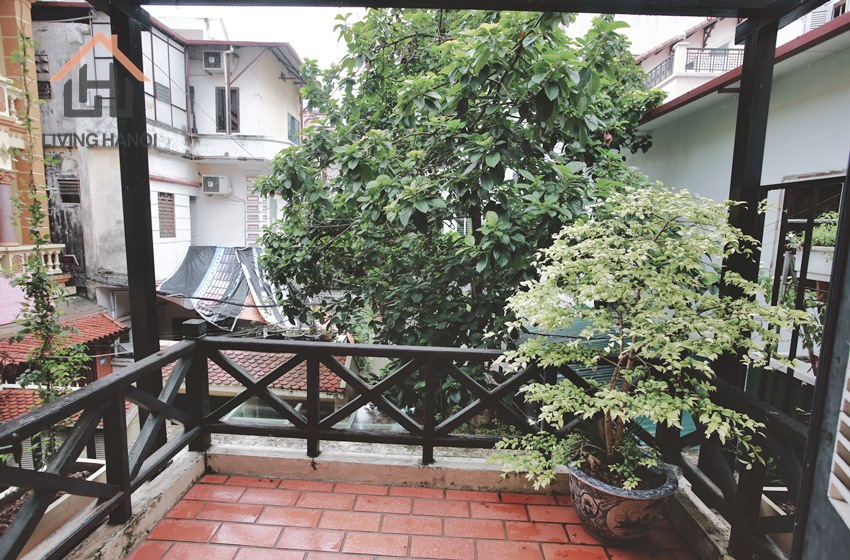 04 bedroom house with lake view for rent in Tay Ho, Hanoi 04 bedroom house with lake view for rent in Tay Ho, Hanoi