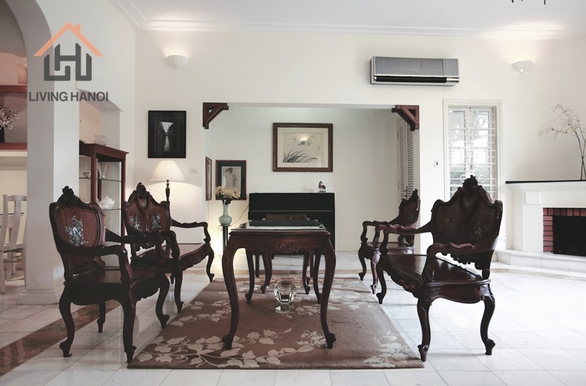 04 bedroom house with lake view for rent in Tay Ho, Hanoi 04 bedroom house with lake view for rent in Tay Ho, Hanoi