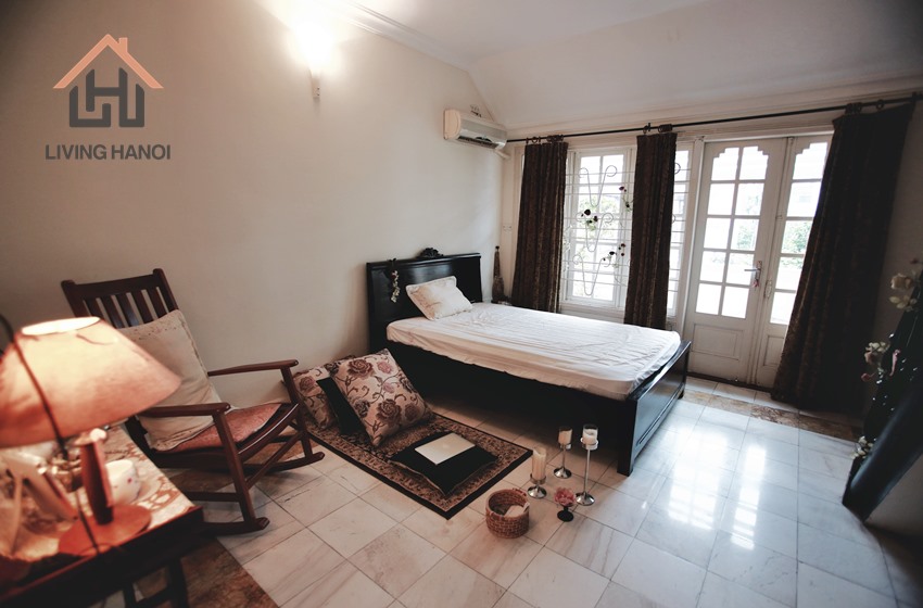 04 bedroom house with lake view for rent in Tay Ho, Hanoi 04 bedroom house with lake view for rent in Tay Ho, Hanoi