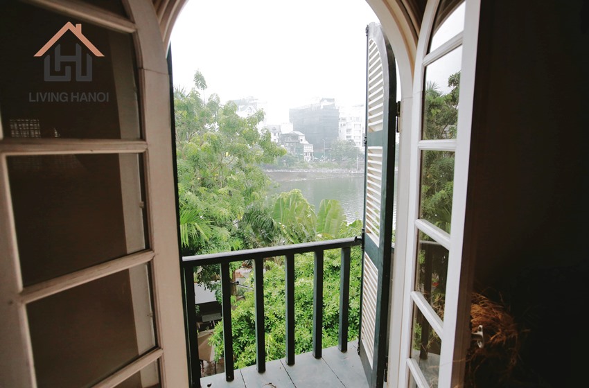 04 bedroom house with lake view for rent in Tay Ho, Hanoi 04 bedroom house with lake view for rent in Tay Ho, Hanoi