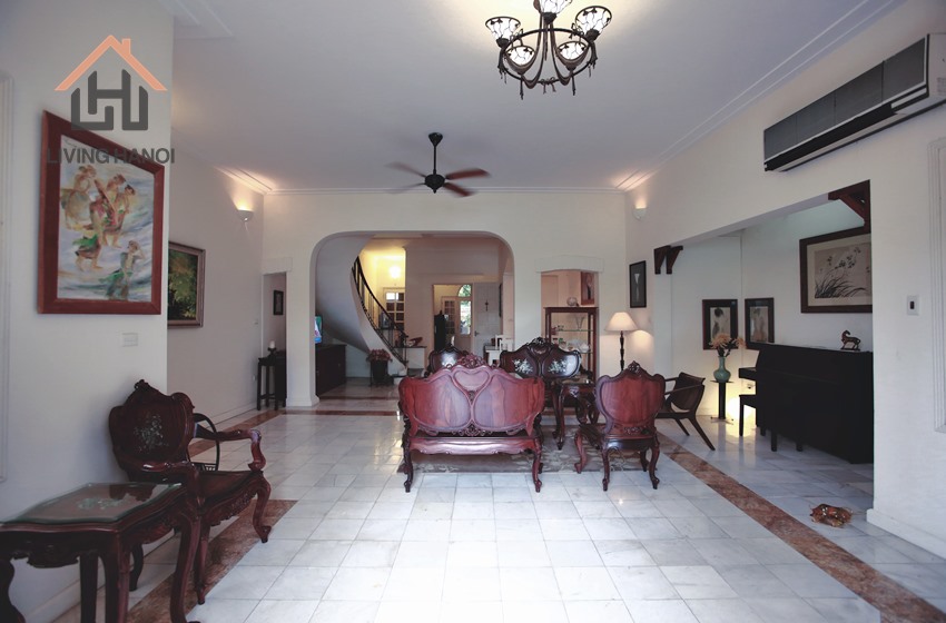 04 bedroom house with lake view for rent in Tay Ho, Hanoi 04 bedroom house with lake view for rent in Tay Ho, Hanoi