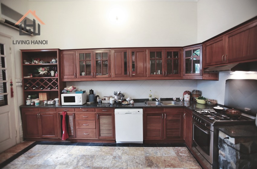 04 bedroom house with lake view for rent in Tay Ho, Hanoi 04 bedroom house with lake view for rent in Tay Ho, Hanoi