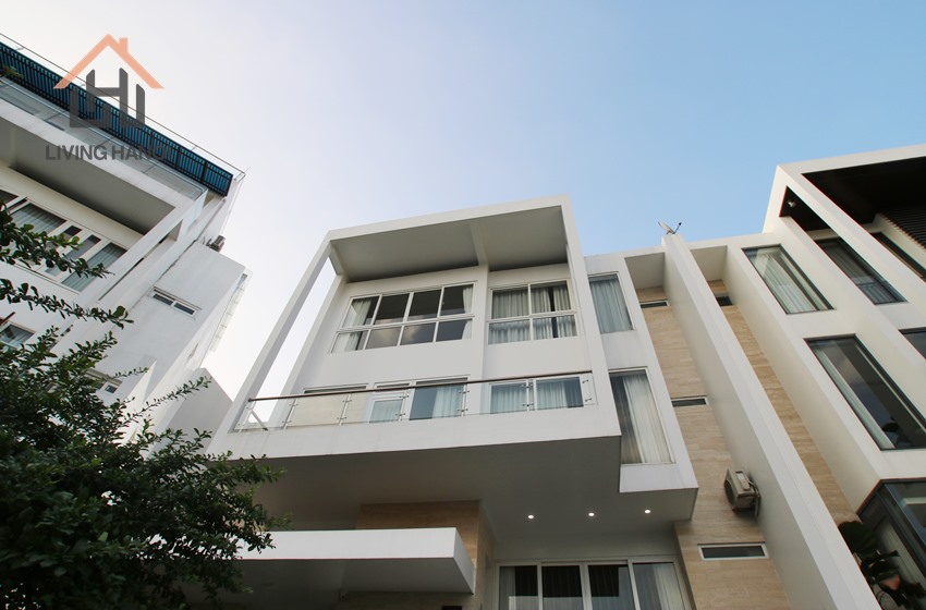 APPLY NOW FOR PRE APPROVAL – Villa for rent in Q block, Ciputra APPLY NOW FOR PRE APPROVAL – Villa for rent in Q block, Ciputra