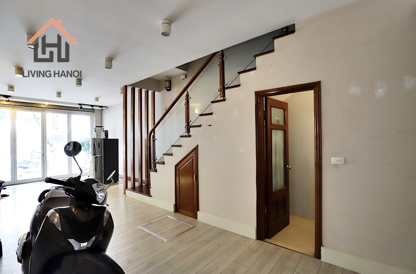 Beautiful 04 bedroom house for rent with lakeview in Tay Ho, Hanoi Beautiful 04 bedroom house for rent with lakeview in Tay Ho, Hanoi