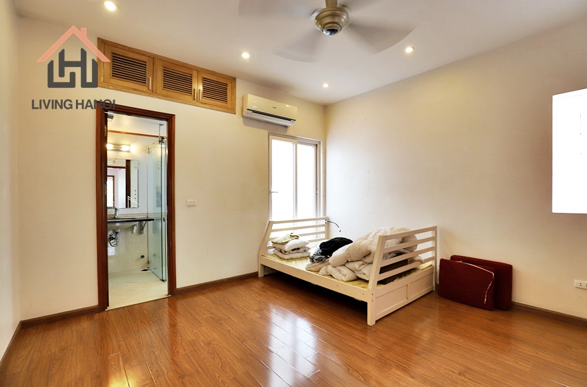Beautiful 04 bedroom house for rent with lakeview in Tay Ho, Hanoi Beautiful 04 bedroom house for rent with lakeview in Tay Ho, Hanoi