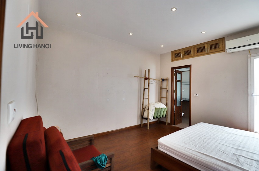 Beautiful 04 bedroom house for rent with lakeview in Tay Ho, Hanoi Beautiful 04 bedroom house for rent with lakeview in Tay Ho, Hanoi