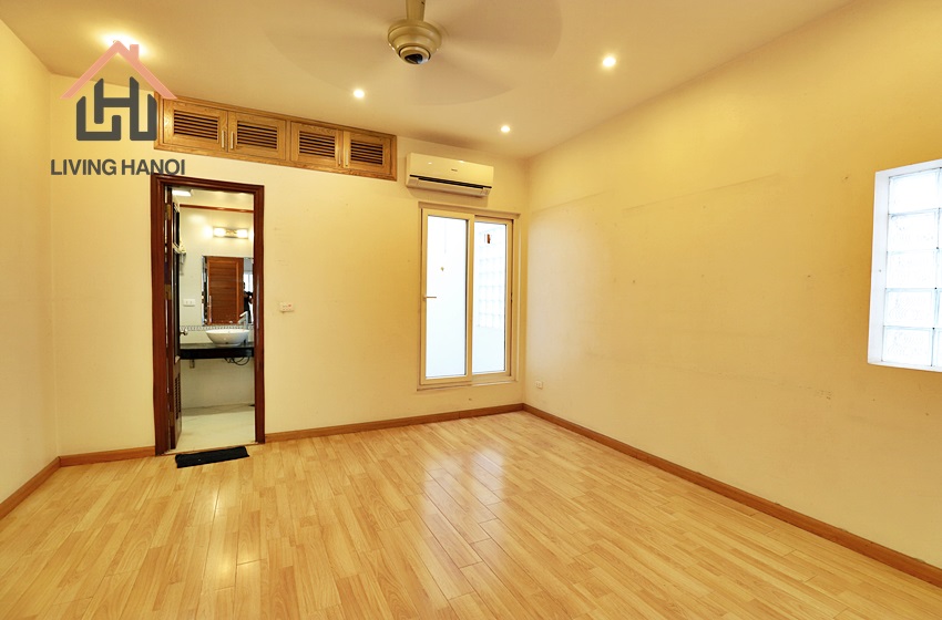 Beautiful 04 bedroom house for rent with lakeview in Tay Ho, Hanoi Beautiful 04 bedroom house for rent with lakeview in Tay Ho, Hanoi