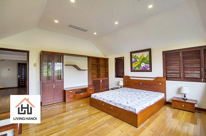 Beautiful 3 bedroom villa with pool for rent in Tay Ho, Hanoi. Beautiful 3 bedroom villa with pool for rent in Tay Ho, Hanoi.