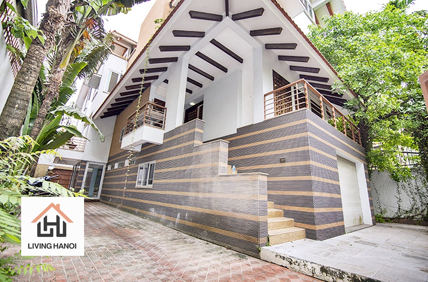 Beautiful 3 bedroom villa with pool for rent in Tay Ho, Hanoi. Beautiful 3 bedroom villa with pool for rent in Tay Ho, Hanoi.