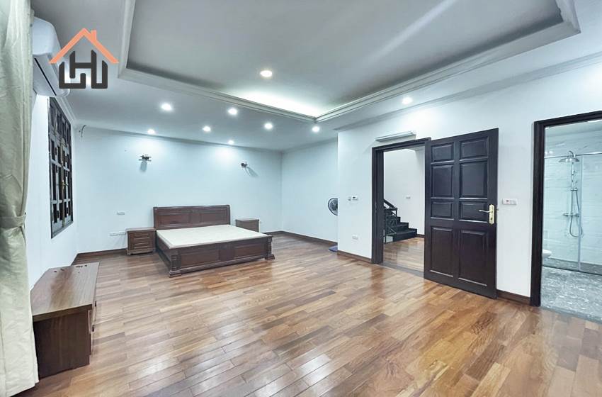 Beautiful 4 bedroom villa close to Unis in Ciputra, Hanoi Beautiful 4 bedroom villa close to Unis in Ciputra, Hanoi