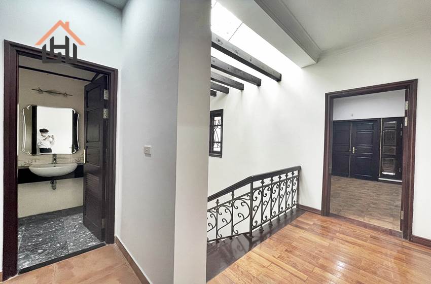 Beautiful 4 bedroom villa close to Unis in Ciputra, Hanoi Beautiful 4 bedroom villa close to Unis in Ciputra, Hanoi