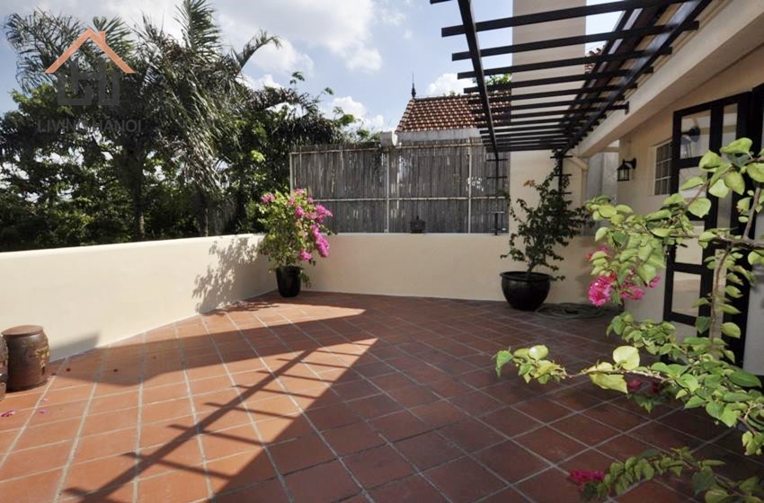 Beautiful layout, fully furnished 3 bedrooms villa with bright windows for rent in Tay Ho Beautiful layout, fully furnished 3 bedrooms villa with bright windows for rent in Tay Ho