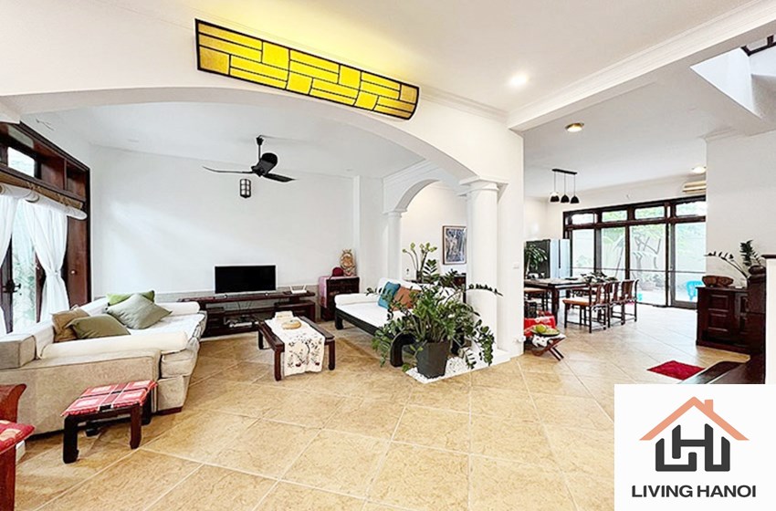 Beautiful villa for rent in Ciputra, Tay Ho, Ha Noi Beautiful villa for rent in Ciputra, Tay Ho, Ha Noi