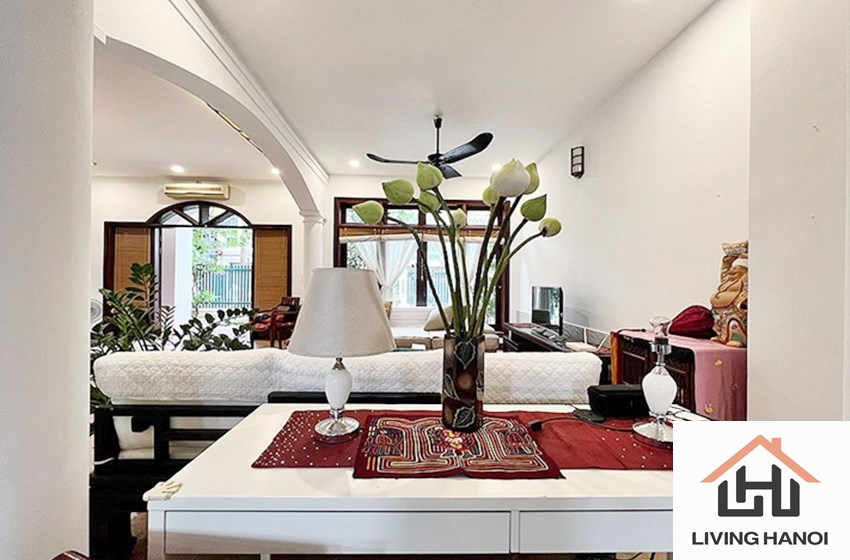 Beautiful villa for rent in Ciputra, Tay Ho, Ha Noi Beautiful villa for rent in Ciputra, Tay Ho, Ha Noi