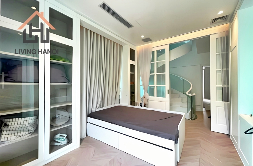 Beautiful villa with riverview for rent in Vinhomes Riverside, Hanoi Beautiful villa with riverview for rent in Vinhomes Riverside, Hanoi