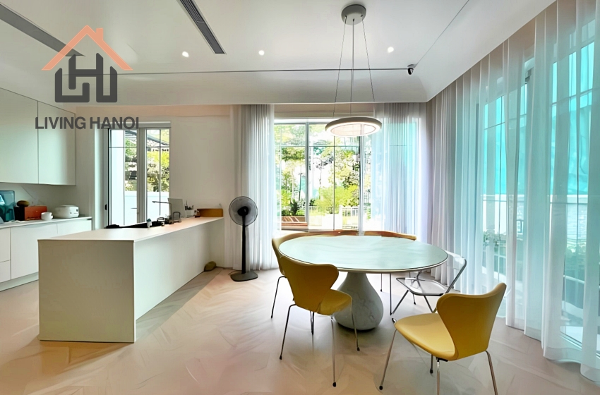 Beautiful villa with riverview for rent in Vinhomes Riverside, Hanoi Beautiful villa with riverview for rent in Vinhomes Riverside, Hanoi