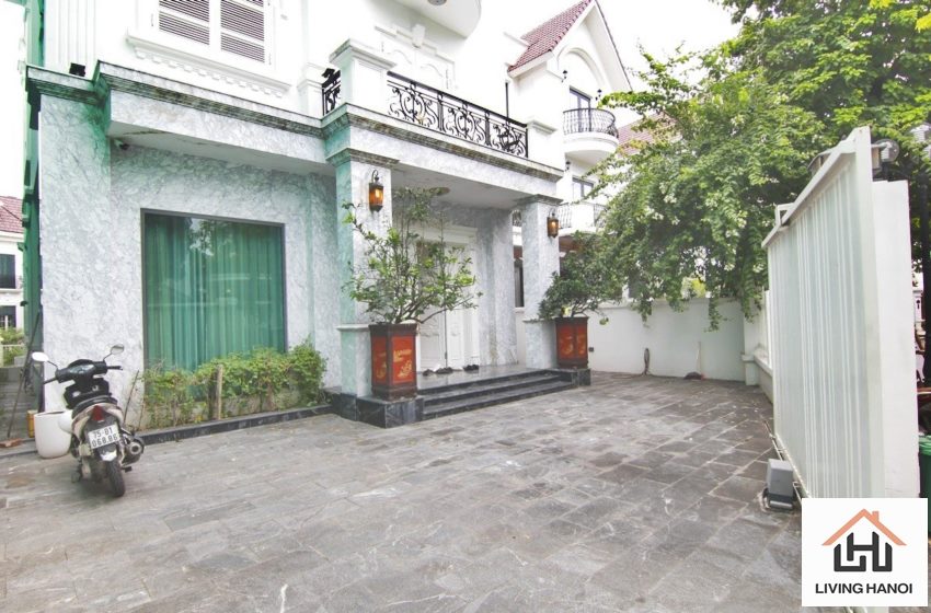 Bright 04 bedroom house for rent in Vinhomes Riverside, Long Bien, Hanoi Bright 04 bedroom house for rent in Vinhomes Riverside, Long Bien, Hanoi
