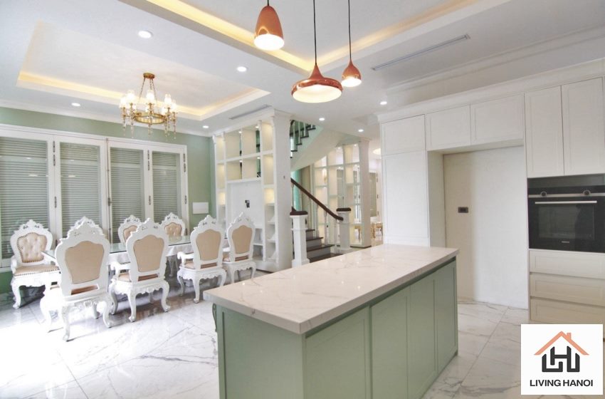Bright 04 bedroom house for rent in Vinhomes Riverside, Long Bien, Hanoi Bright 04 bedroom house for rent in Vinhomes Riverside, Long Bien, Hanoi
