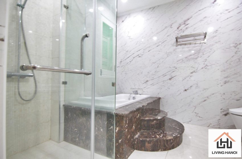 Bright 04 bedroom house for rent in Vinhomes Riverside, Long Bien, Hanoi Bright 04 bedroom house for rent in Vinhomes Riverside, Long Bien, Hanoi
