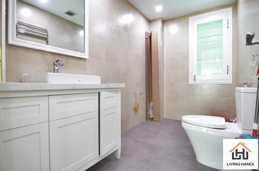 Bright 04 bedroom house for rent in Vinhomes Riverside, Long Bien, Hanoi Bright 04 bedroom house for rent in Vinhomes Riverside, Long Bien, Hanoi