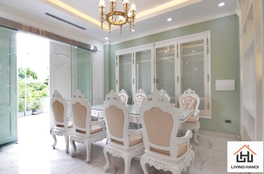 Bright 04 bedroom house for rent in Vinhomes Riverside, Long Bien, Hanoi Bright 04 bedroom house for rent in Vinhomes Riverside, Long Bien, Hanoi