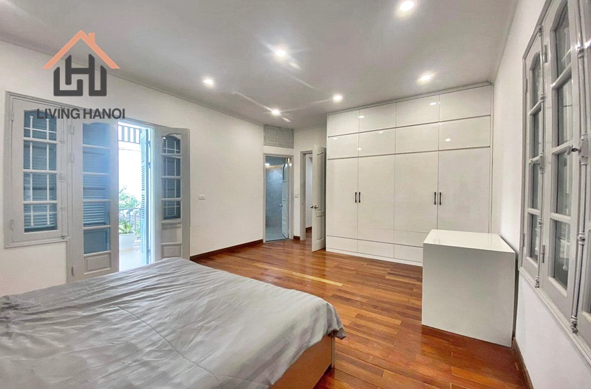 Bright house with 5 bedrooms for rent in Tay Ho, Hanoi Bright house with 5 bedrooms for rent in Tay Ho, Hanoi