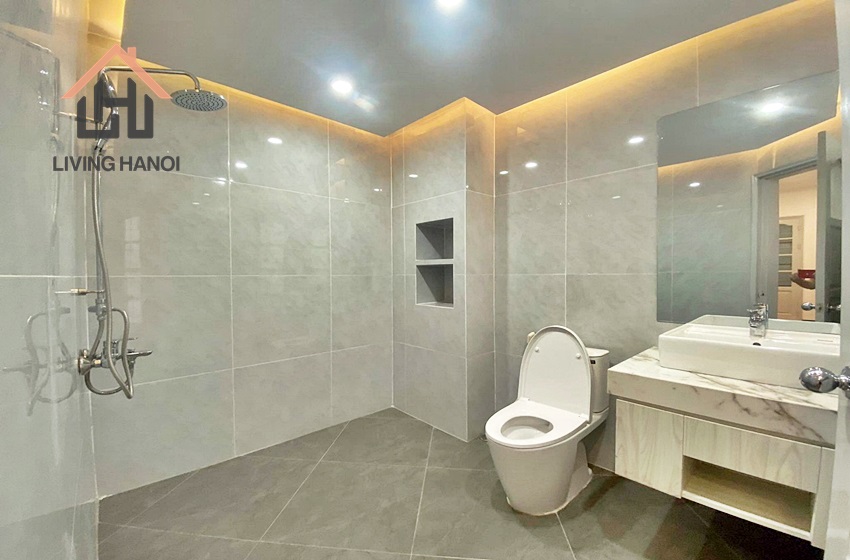 Bright house with 5 bedrooms for rent in Tay Ho, Hanoi Bright house with 5 bedrooms for rent in Tay Ho, Hanoi