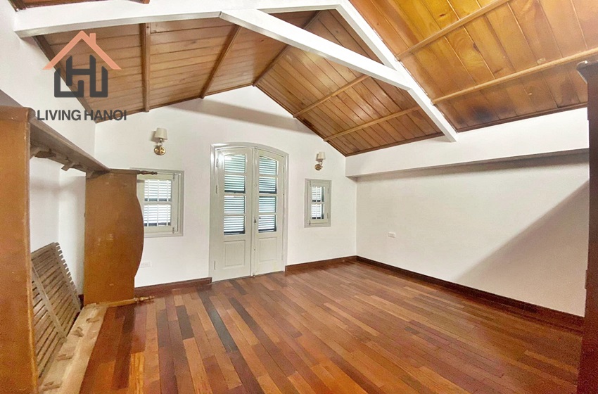 Bright house with 5 bedrooms for rent in Tay Ho, Hanoi Bright house with 5 bedrooms for rent in Tay Ho, Hanoi