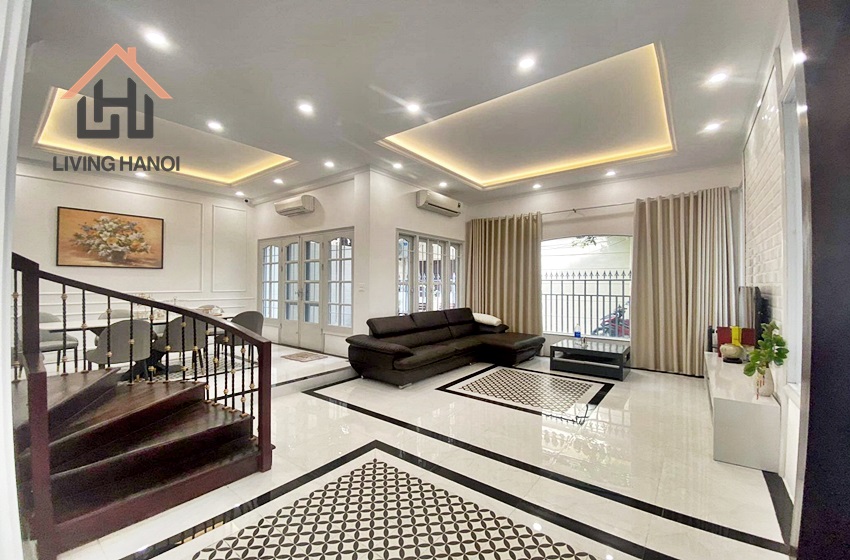 Bright house with 5 bedrooms for rent in Tay Ho, Hanoi Bright house with 5 bedrooms for rent in Tay Ho, Hanoi