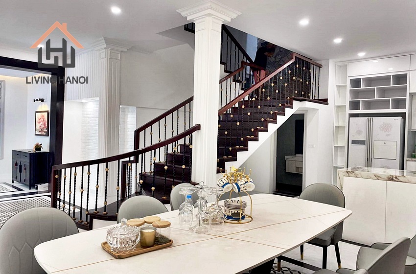 Bright house with 5 bedrooms for rent in Tay Ho, Hanoi Bright house with 5 bedrooms for rent in Tay Ho, Hanoi