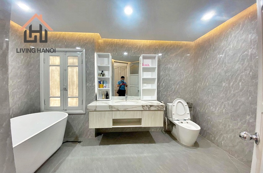 Bright house with 5 bedrooms for rent in Tay Ho, Hanoi Bright house with 5 bedrooms for rent in Tay Ho, Hanoi