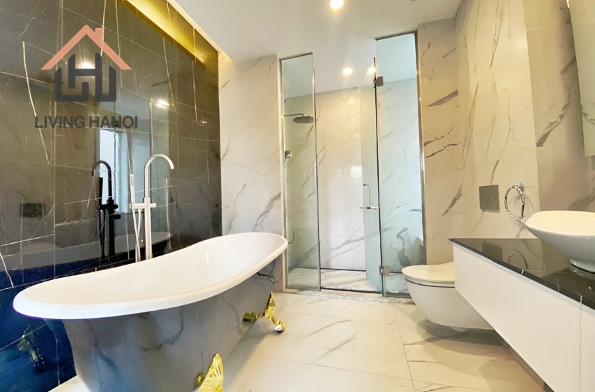 Charming house with 04 bedrooms for rent in Vinhomes Riverside, Hanoi. Charming house with 04 bedrooms for rent in Vinhomes Riverside, Hanoi.