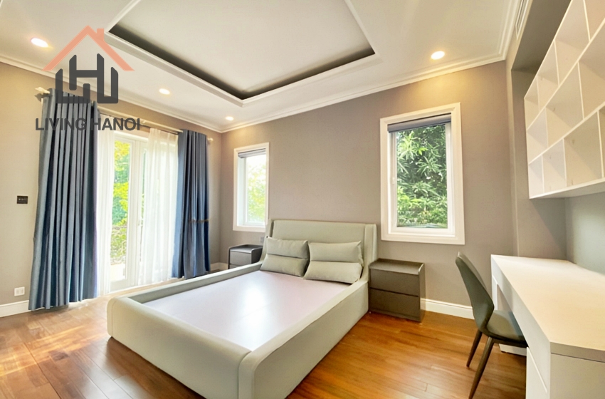 Charming house with 04 bedrooms for rent in Vinhomes Riverside, Hanoi. Charming house with 04 bedrooms for rent in Vinhomes Riverside, Hanoi.