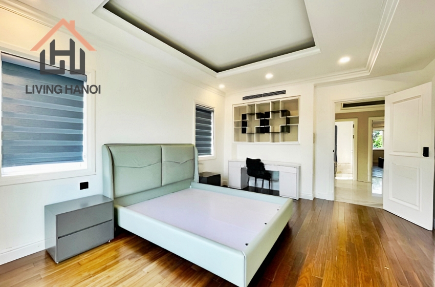 Charming house with 04 bedrooms for rent in Vinhomes Riverside, Hanoi. Charming house with 04 bedrooms for rent in Vinhomes Riverside, Hanoi.