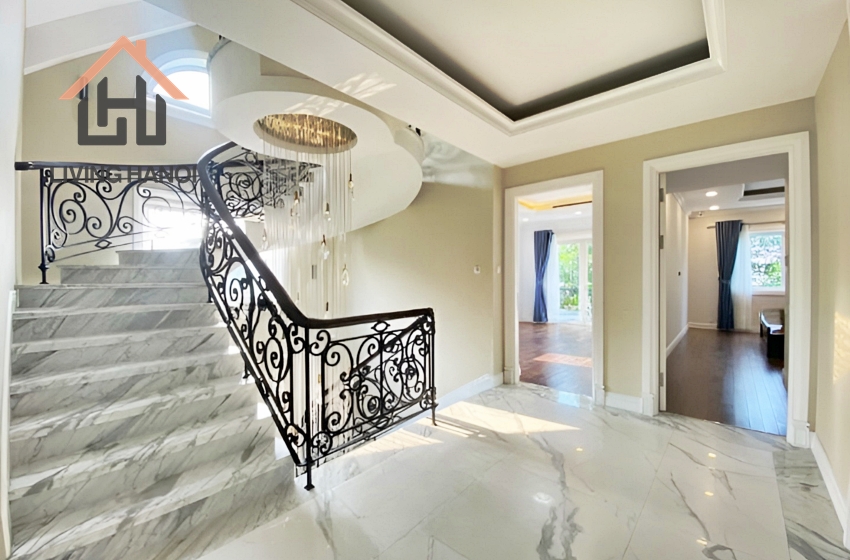Charming house with 04 bedrooms for rent in Vinhomes Riverside, Hanoi. Charming house with 04 bedrooms for rent in Vinhomes Riverside, Hanoi.