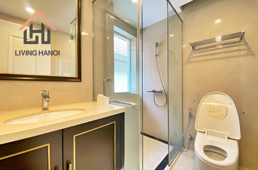 Charming house with 04 bedrooms for rent in Vinhomes Riverside, Hanoi. Charming house with 04 bedrooms for rent in Vinhomes Riverside, Hanoi.