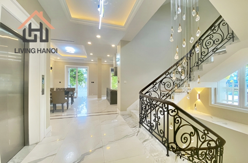 Charming house with 04 bedrooms for rent in Vinhomes Riverside, Hanoi. Charming house with 04 bedrooms for rent in Vinhomes Riverside, Hanoi.