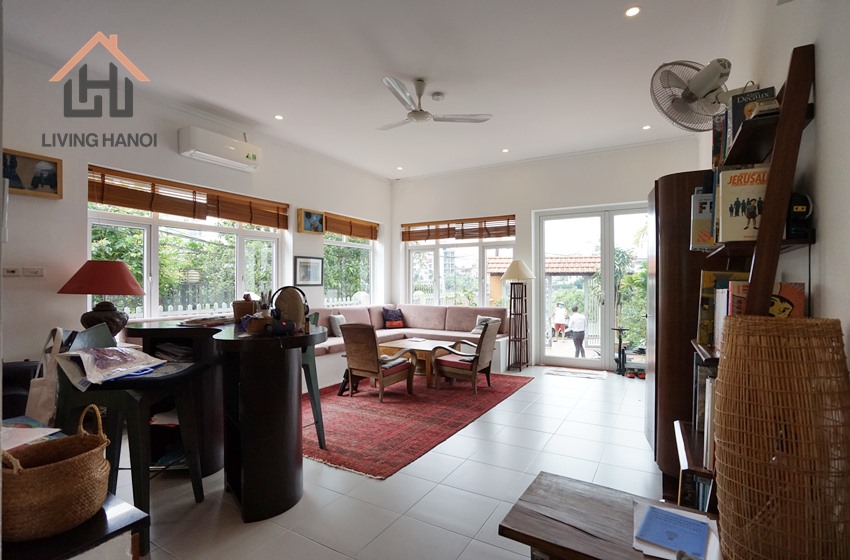 Classical house with swimming pool for rent in Au Co, Tay Ho, Hanoi Classical house with swimming pool for rent in Au Co, Tay Ho, Hanoi