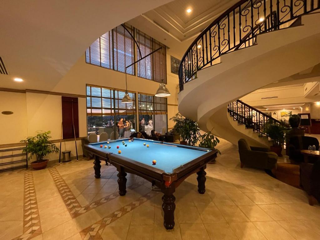 Diamond Westlake Suites