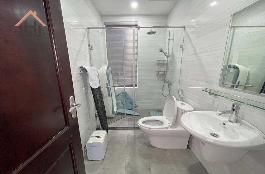 FAMILY LIVING! Big villa for rent in Starlake, Tay Ho Tay, Hanoi FAMILY LIVING! Big villa for rent in Starlake, Tay Ho Tay, Hanoi