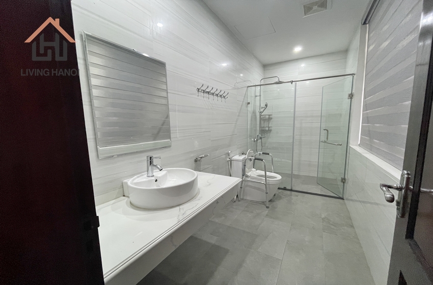 FAMILY LIVING! Big villa for rent in Starlake, Tay Ho Tay, Hanoi FAMILY LIVING! Big villa for rent in Starlake, Tay Ho Tay, Hanoi