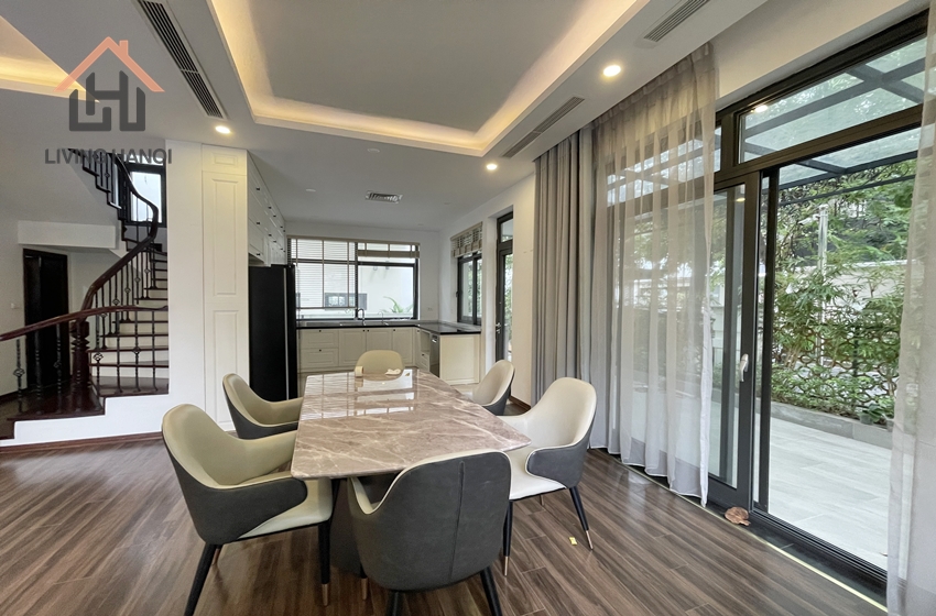 FAMILY LIVING! Big villa for rent in Starlake, Tay Ho Tay, Hanoi FAMILY LIVING! Big villa for rent in Starlake, Tay Ho Tay, Hanoi