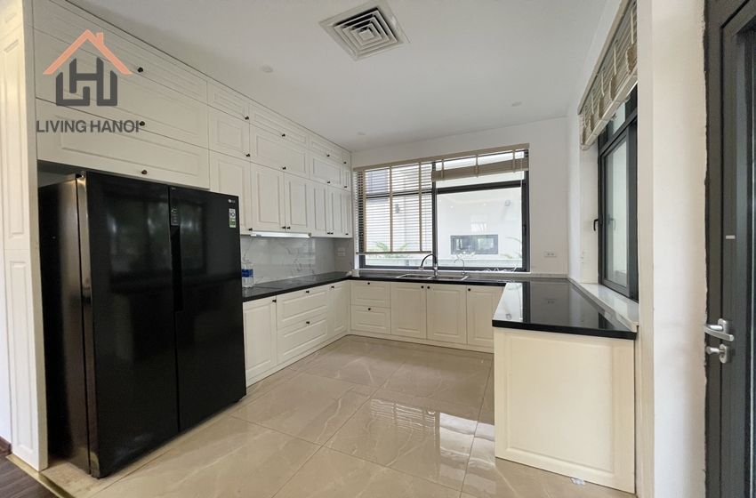 FAMILY LIVING! Big villa for rent in Starlake, Tay Ho Tay, Hanoi FAMILY LIVING! Big villa for rent in Starlake, Tay Ho Tay, Hanoi