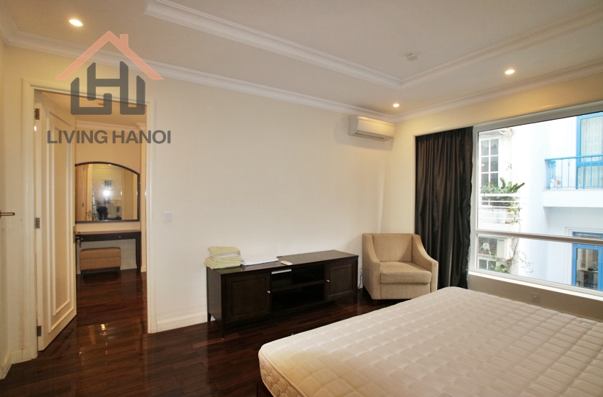 Four bedroom villa for rent in Tay Ho, Hanoi Four bedroom villa for rent in Tay Ho, Hanoi