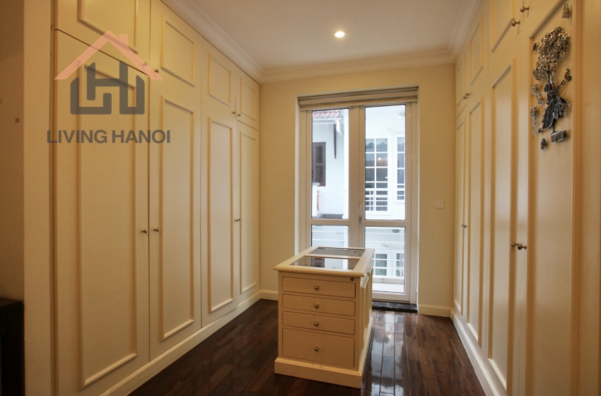 Four bedroom villa for rent in Tay Ho, Hanoi Four bedroom villa for rent in Tay Ho, Hanoi