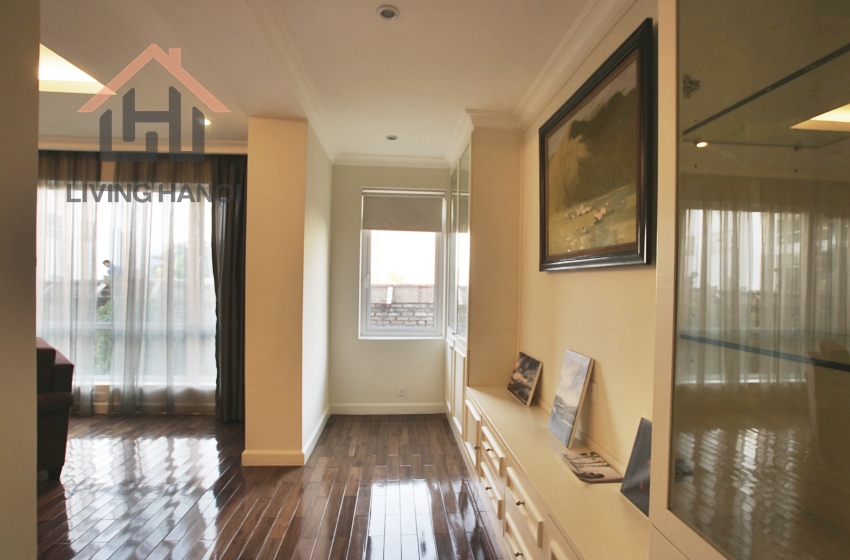 Four bedroom villa for rent in Tay Ho, Hanoi Four bedroom villa for rent in Tay Ho, Hanoi