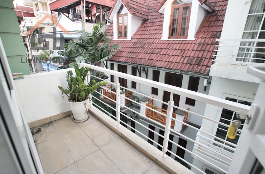 Four bedroom villa for rent in Tay Ho, Hanoi Four bedroom villa for rent in Tay Ho, Hanoi