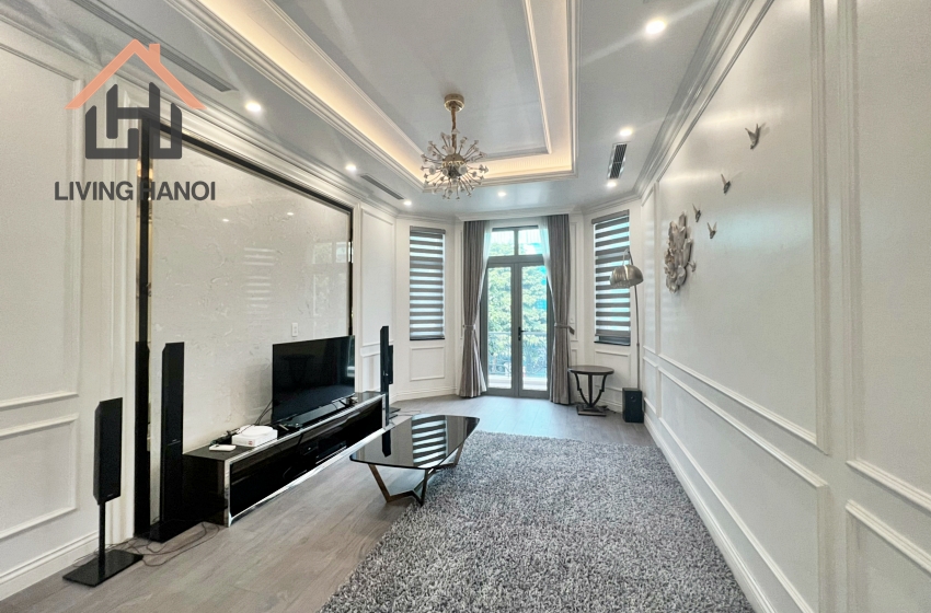 Gorgeous 04 bedrooms house available for rent in Vinhomes Riverside, Hanoi Gorgeous 04 bedrooms house available for rent in Vinhomes Riverside, Hanoi