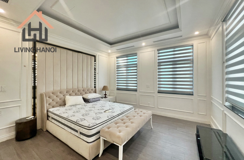 Gorgeous 04 bedrooms house available for rent in Vinhomes Riverside, Hanoi Gorgeous 04 bedrooms house available for rent in Vinhomes Riverside, Hanoi