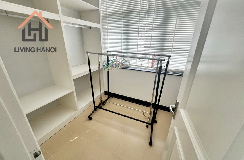 Gorgeous 04 bedrooms house available for rent in Vinhomes Riverside, Hanoi Gorgeous 04 bedrooms house available for rent in Vinhomes Riverside, Hanoi